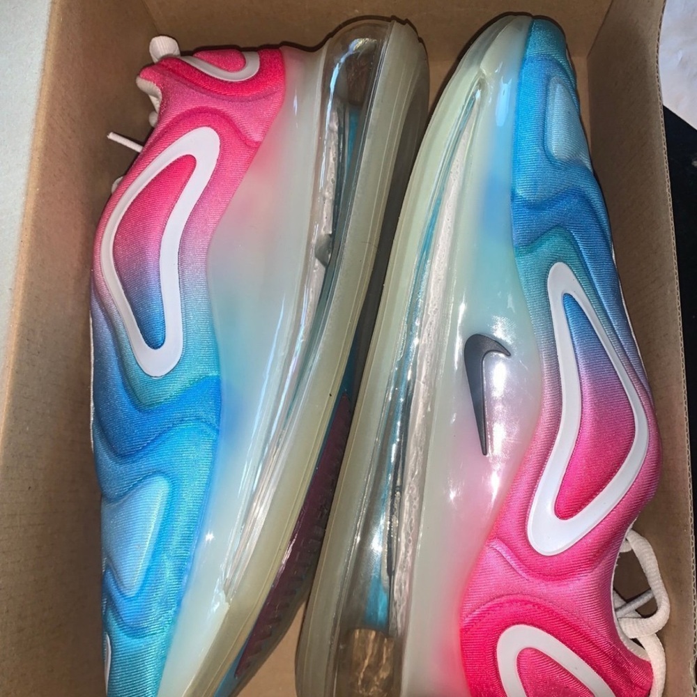 Nike Women's Vibrant Pink and Blue Sneakers